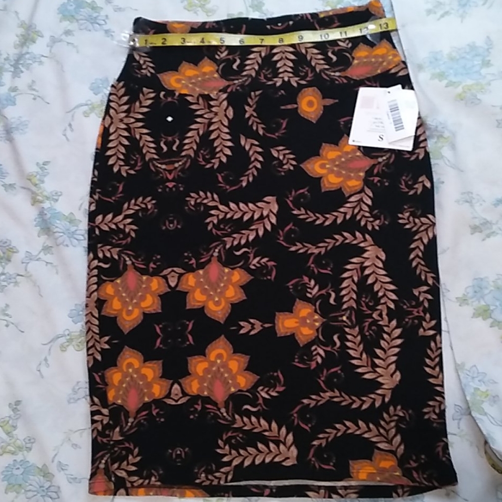 LuLaRoe, Women's Sz Small Cassie Skirt